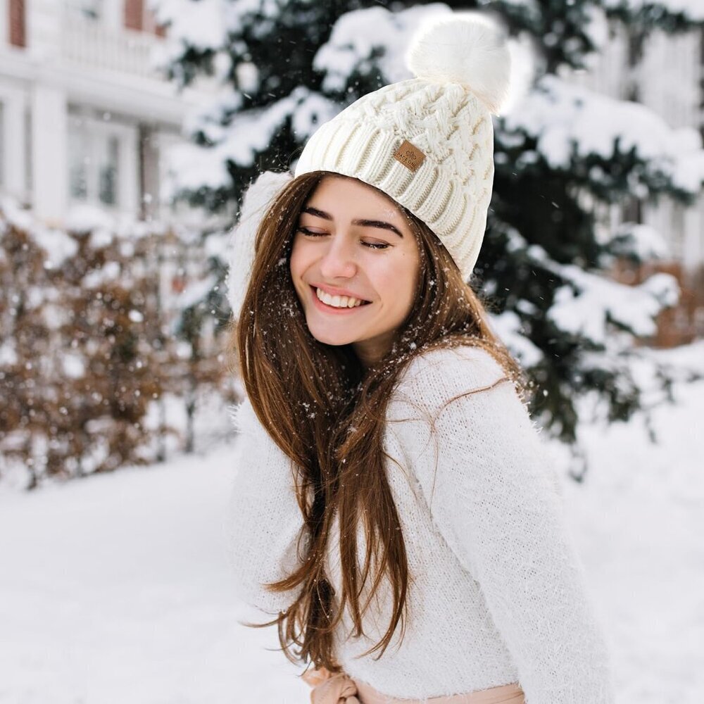 Women’s Green Winter Ribbed Beanie Hat Chunky Cable Knit Pompom Warm - Picture 6 of 6